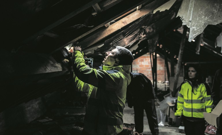 cerca-de-400-voluntarios-ajudam-a-reparar-estragos-na-marinha-grande-e-leiria