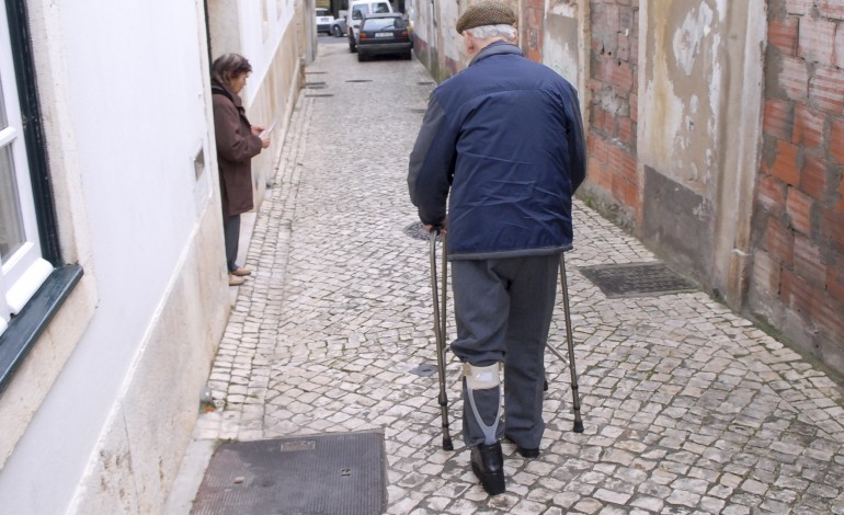 psp-de-leiria-da-musica-a-meia-centena-de-idosos