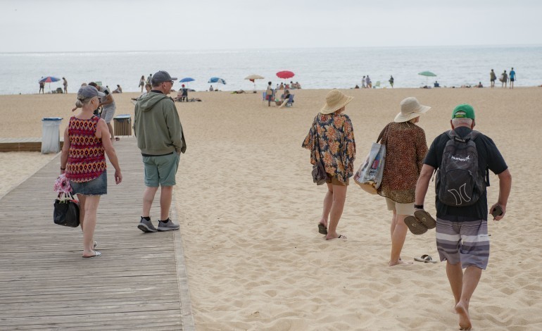 praia-da-nazare-interdita-a-banhos-pela-terceira-vez
