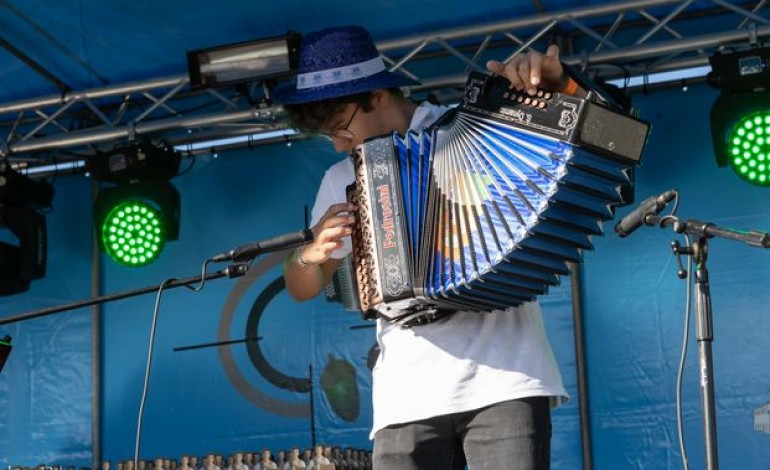 esperados-500-tocadores-de-concertina-na-barrenta