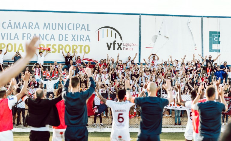 Adeptos unionistas marcaram presença no início do play-off disputado fora