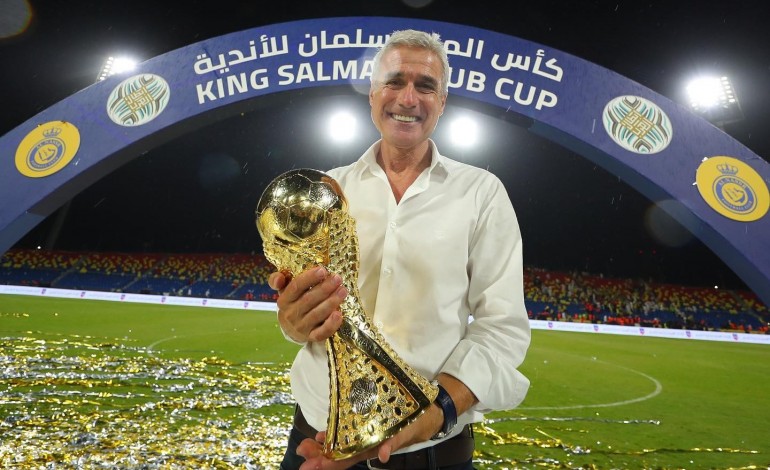 luis-castro-conquista-taca-dos-clubes-campeoes-arabes-de-futebol