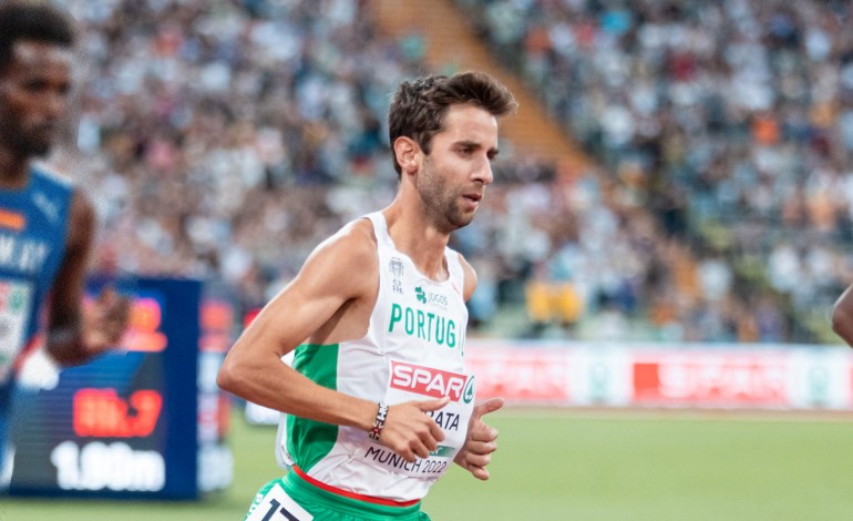 samuel-barata-apadrinha-a-sao-silvestre-de-leiria