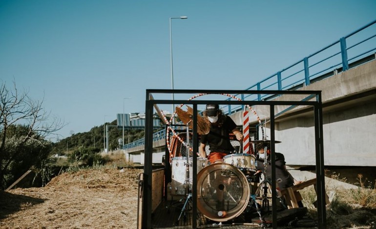 O baterista Pedro Marques a participar na Campanha Inaugural o colectivo Til