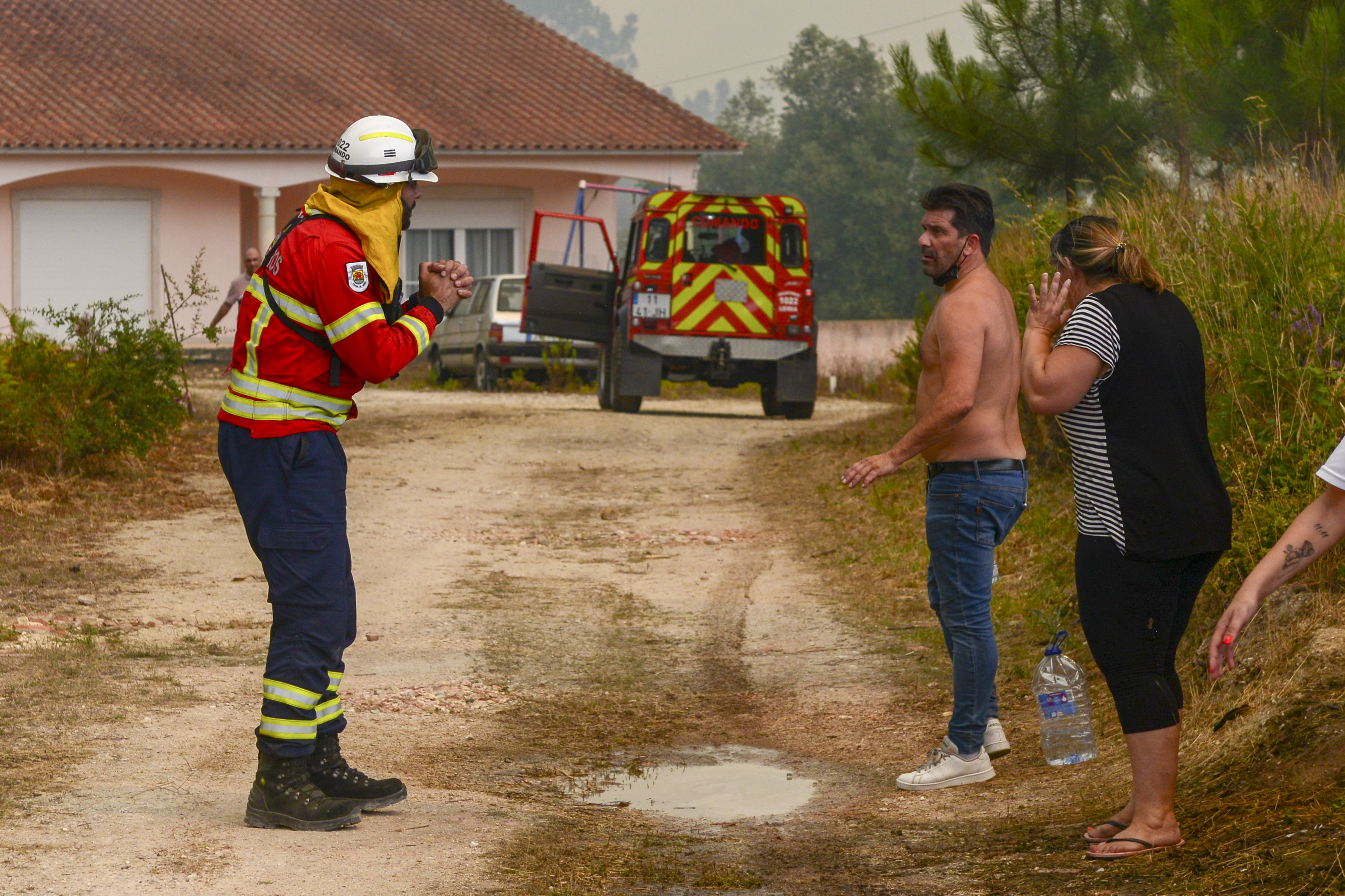 Incêndio atingiu Boa Vista e obrigou ao corte do IC2 e da A1