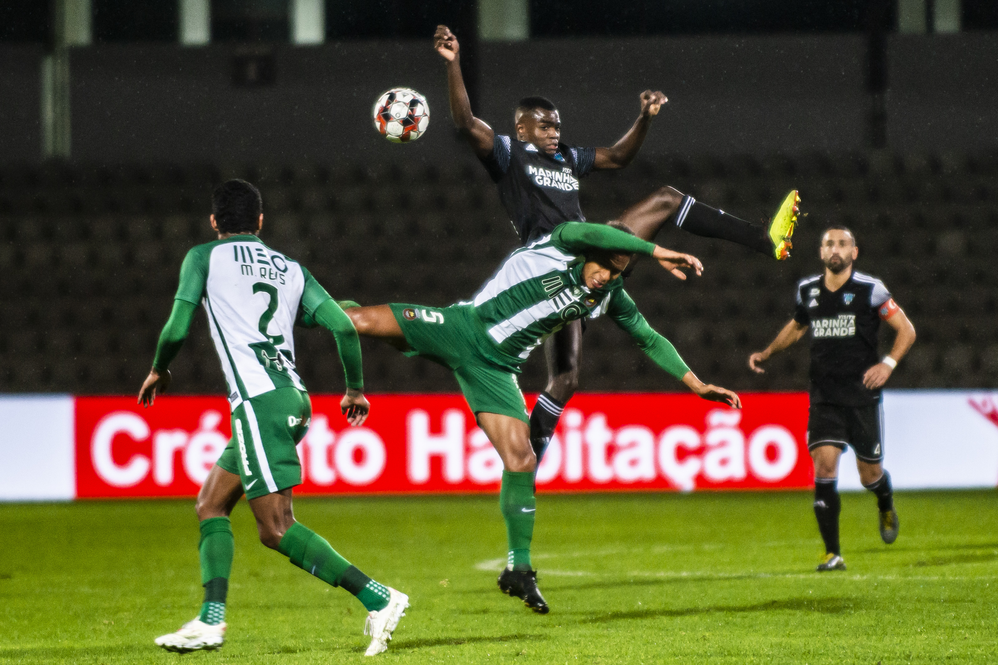 Rio Ave segue para os quartos-de-final da Taça de Portugal, mas o Marinhense mostrou argumentos