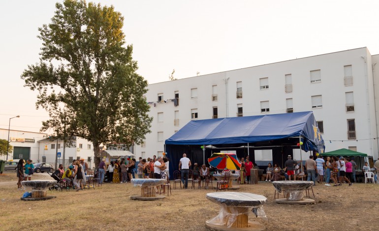 festa-africana-e-alicerce-para-projecto-social-no-bairro-sa-carneiro-4836