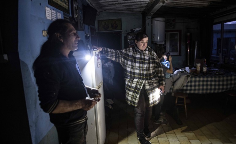 Mãe de quatro crianças menores, Vânia Gomes, que já se encontrava desempregada, viu as suas dificuldades agravadas com a passagem da intempérie