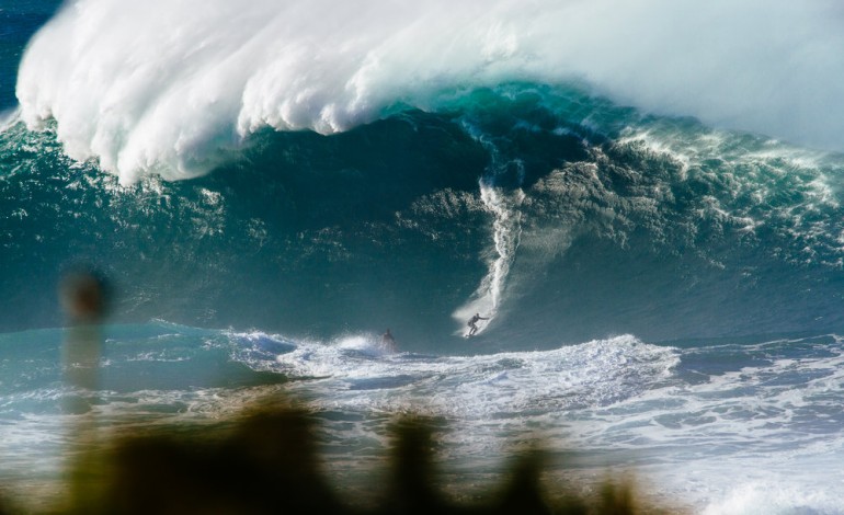 nazare-domina-nomeacoes-a-premio-de-ondas-grandes-6180