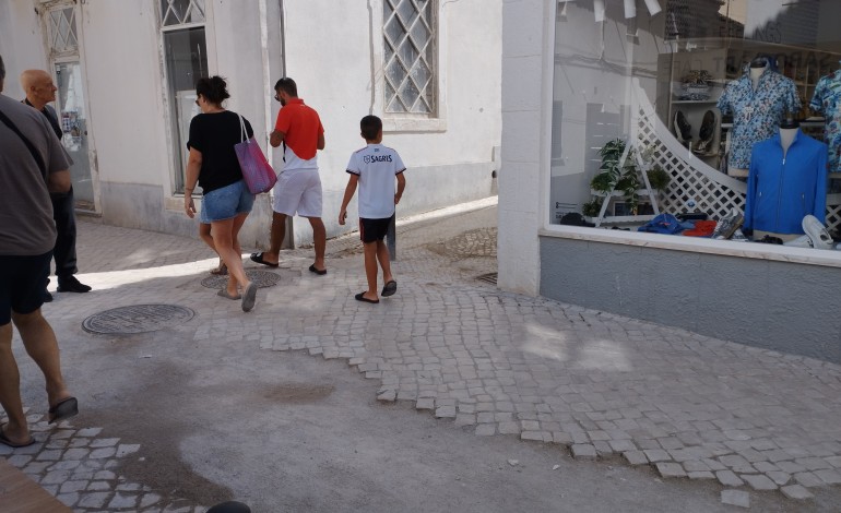 obras-na-rua-sub-vila-levam-comerciantes-da-nazare-ao-desespero