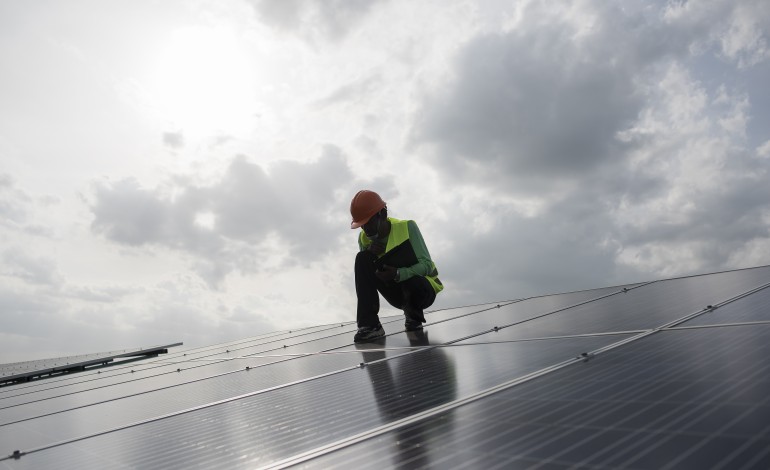 na-ilha-a-energia-solar-comunitaria-corta-a-factura-a-meio