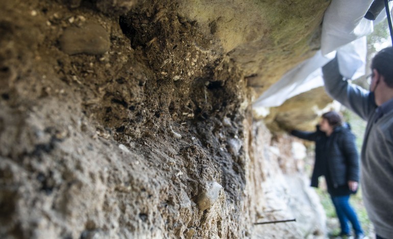 arquivado-inquerito-a-vandalismo-no-sitio-arqueologico-do-menino-do-lapedo