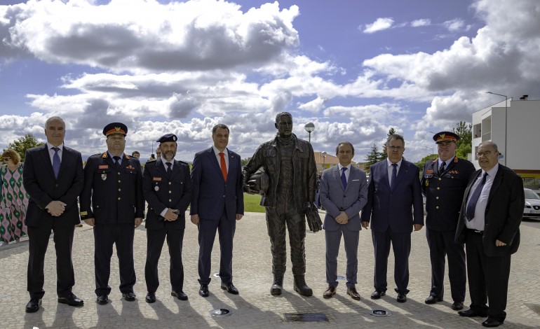 figueiro-dos-vinhos-inaugura-monumento-em-homenagem-aos-bombeiros