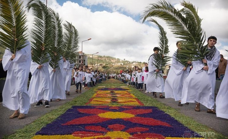 recriacoes-flores-musica-e-gastronomia-celebram-semana-santa-em-porto-de-mos